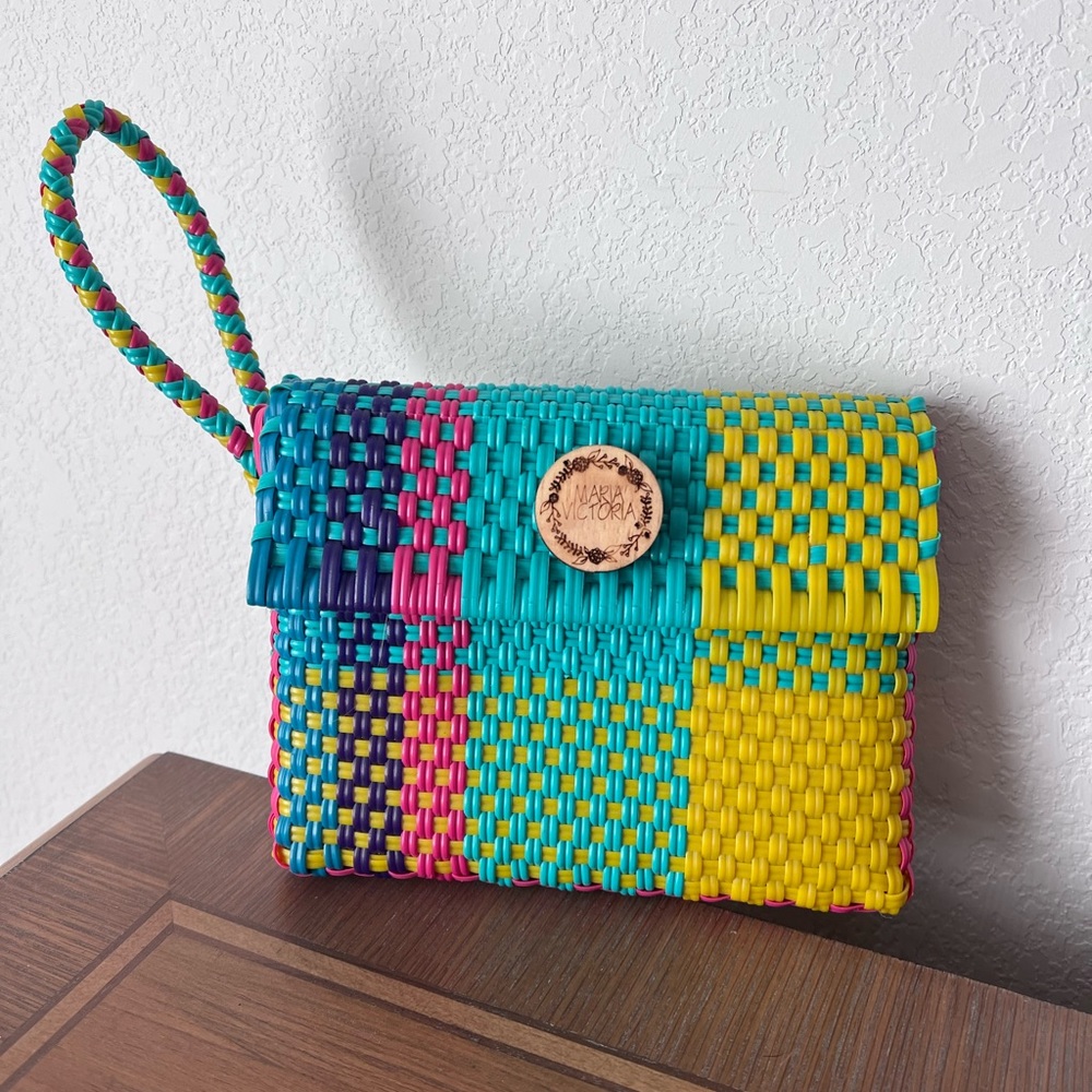 Maria Victoria Multicolor Wristlet